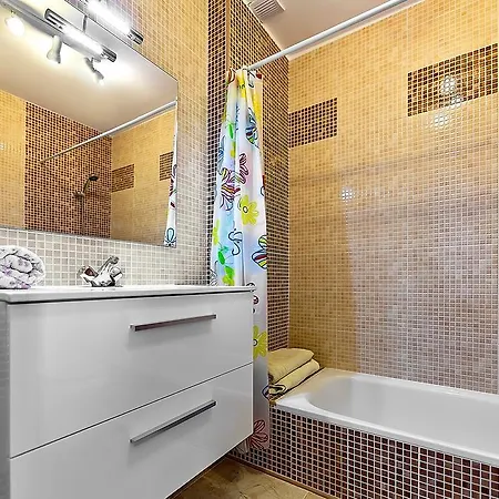 Calle Helsinki Apartment